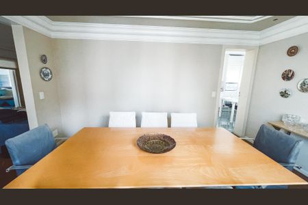 Apartamento à venda com 234m², 5 quartos e 4 vagasSala de Jantar