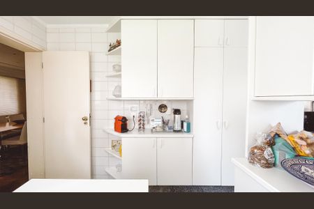 Apartamento à venda com 234m², 5 quartos e 4 vagasCozinha