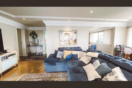 Apartamento à venda com 234m², 5 quartos e 4 vagasSala