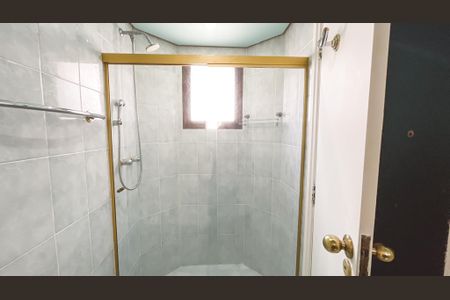Apartamento à venda com 234m², 5 quartos e 4 vagasBanheiro da Suíte 2