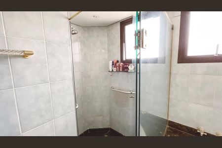 Apartamento à venda com 234m², 5 quartos e 4 vagasBanheiro da Suíte 3