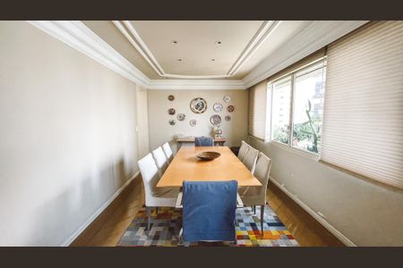 Apartamento à venda com 234m², 5 quartos e 4 vagasBanheiro da Suíte 4