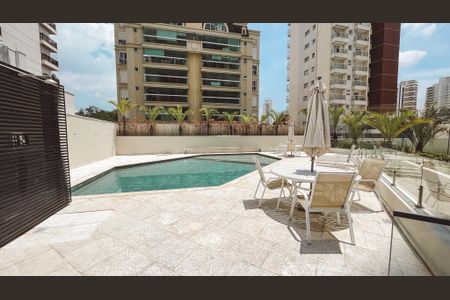 Apartamento à venda com 234m², 5 quartos e 4 vagasÁrea comum - Piscina
