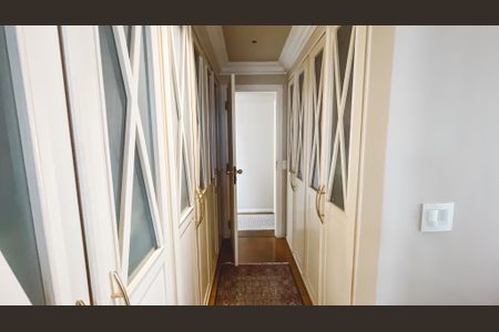 Apartamento à venda com 234m², 5 quartos e 4 vagasSuíte 3