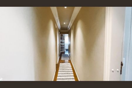 Apartamento à venda com 234m², 5 quartos e 4 vagasCorredor