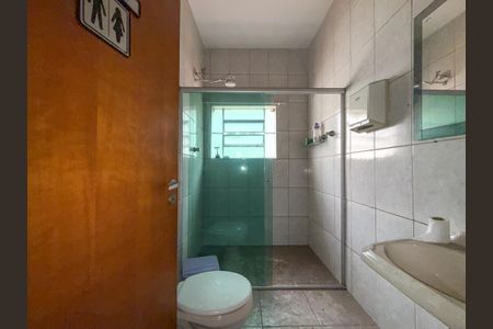 Casa à venda com 140m², 2 quartos e 1 vaga Casa à venda com 140m², 2 quartos e 1 vagaBanheiro