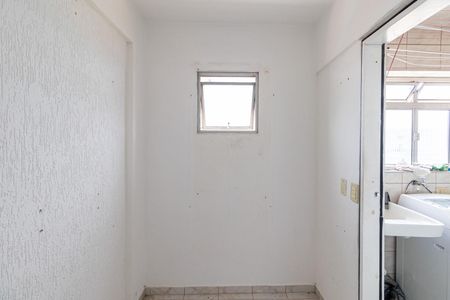 Apartamento à venda com 64m², 2 quartos e 1 vaga Apartamento à venda com 64m², 2 quartos e 1 vagaQuarto de Serviço