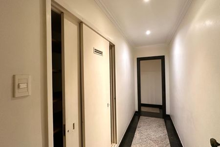 Apartamento à venda com 296m², 4 quartos e 1 vagaCorredor
