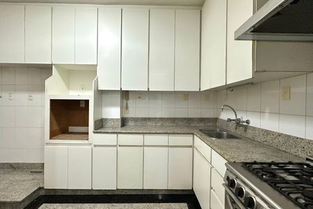 Apartamento à venda com 296m², 4 quartos e 1 vagaCozinha