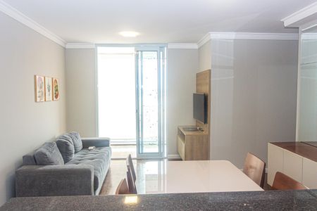 Sala de apartamento para alugar com 3 quartos, 70m² em Cidade Ademar, São Paulo