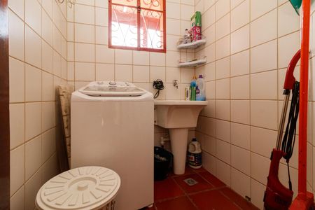 Casa à venda com 150m², 3 quartos e 2 vagas Casa à venda com 150m², 3 quartos e 2 vagasÁrea de Serviço