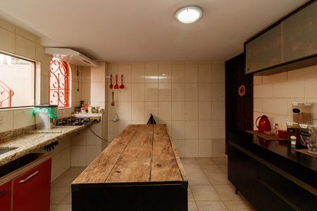 Casa à venda com 150m², 3 quartos e 2 vagas Casa à venda com 150m², 3 quartos e 2 vagasCozinha