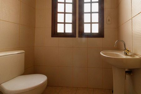 Casa à venda com 150m², 3 quartos e 2 vagas Casa à venda com 150m², 3 quartos e 2 vagasBanheiro da Suíte