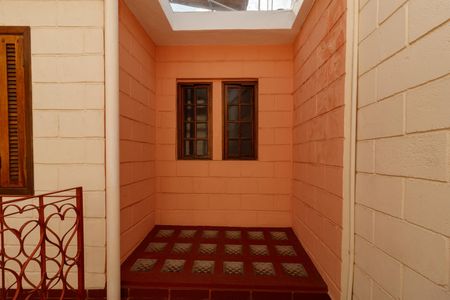 Casa à venda com 150m², 3 quartos e 2 vagas Casa à venda com 150m², 3 quartos e 2 vagasÁrea externa