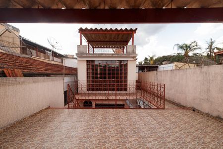 Casa à venda com 150m², 3 quartos e 2 vagas Casa à venda com 150m², 3 quartos e 2 vagasÁrea externa