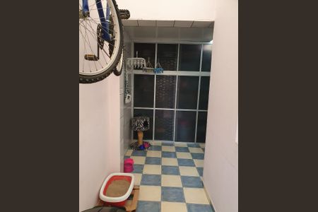 Casa de condomínio à venda com 80m², 3 quartos e 2 vagasLavanderia