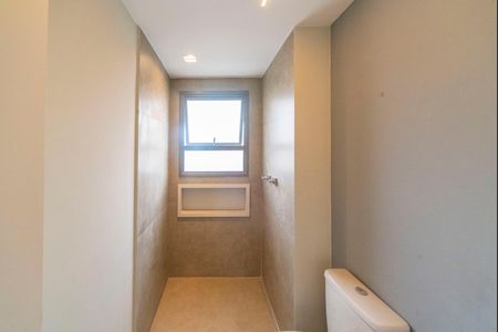 Apartamento à venda com 227m², 3 quartos e 4 vagasBanheiro do Quarto 2