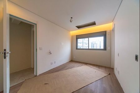 Apartamento à venda com 227m², 3 quartos e 4 vagasQuarto 2