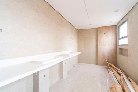 Apartamento à venda com 227m², 3 quartos e 4 vagasBanheiro do Quarto 1