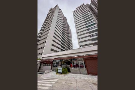 Apartamento à venda com 227m², 3 quartos e 4 vagasFachada e portaria