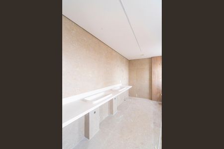 Apartamento à venda com 227m², 3 quartos e 4 vagasBanheiro do Quarto 1