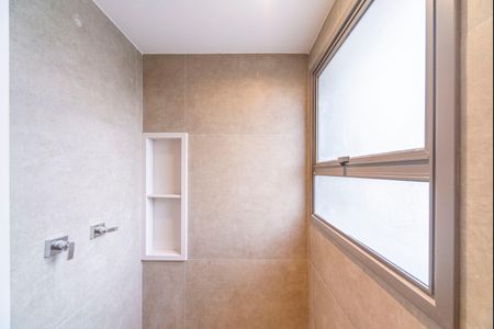 Apartamento à venda com 227m², 3 quartos e 4 vagasBanheiro do Quarto 3