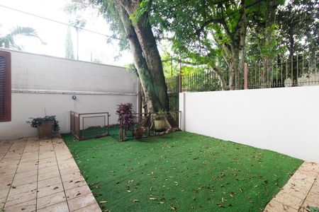 Casa de condomínio à venda com 340m², 3 quartos e 2 vagasQuintal