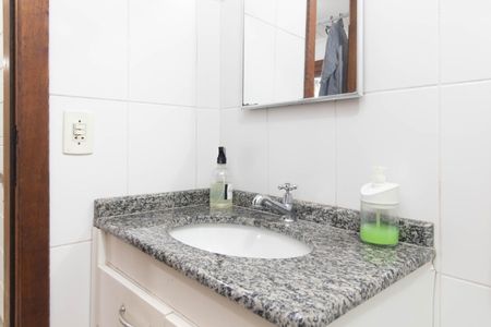 Casa de condomínio à venda com 340m², 3 quartos e 2 vagasBanheiro 2