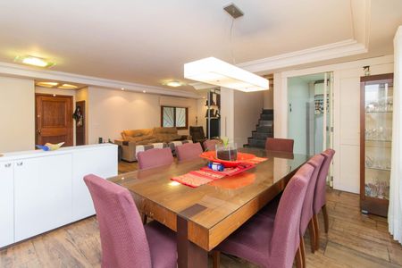 Casa de condomínio à venda com 340m², 3 quartos e 2 vagasSala