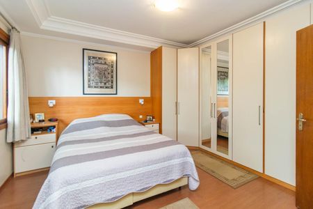 Casa de condomínio à venda com 340m², 3 quartos e 2 vagasSuíte