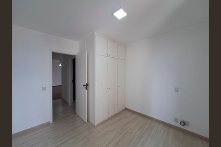 Apartamento à venda com 187m², 4 quartos e 3 vagasQuarto 2