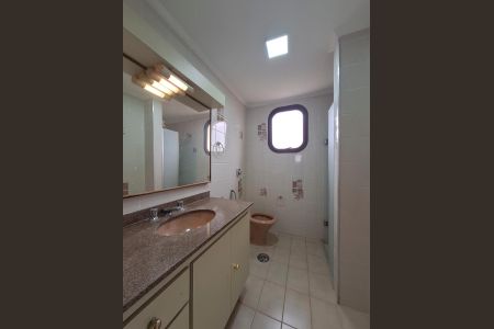 Apartamento à venda com 187m², 4 quartos e 3 vagasBanheiro