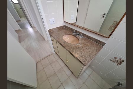 Apartamento à venda com 187m², 4 quartos e 3 vagasBanheiro