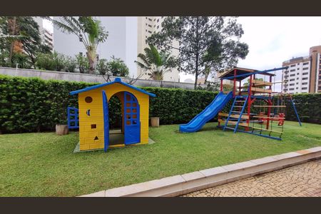 Apartamento à venda com 105m², 3 quartos e 3 vagas Apartamento à venda com 105m², 3 quartos e 3 vagasÁrea comum - Playground