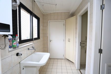 Apartamento à venda com 105m², 3 quartos e 3 vagas Apartamento à venda com 105m², 3 quartos e 3 vagasÁrea de Serviço