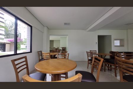 Apartamento à venda com 105m², 3 quartos e 3 vagas Apartamento à venda com 105m², 3 quartos e 3 vagasÁrea comum - Salão de festas