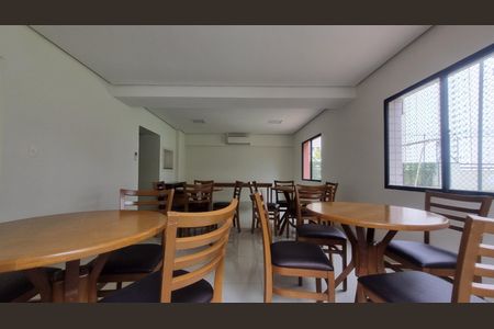 Apartamento à venda com 105m², 3 quartos e 3 vagas Apartamento à venda com 105m², 3 quartos e 3 vagasÁrea comum - Salão de festas