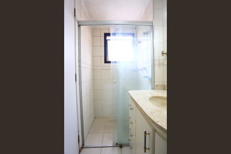 Apartamento à venda com 105m², 3 quartos e 3 vagas Apartamento à venda com 105m², 3 quartos e 3 vagasBanheiro da Suíte 1