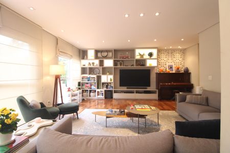 Casa de condomínio à venda com 270m², 3 quartos e 4 vagasSala 1