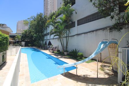 Casa de condomínio à venda com 270m², 3 quartos e 4 vagasPiscina