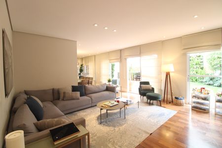 Sala 1 de casa de condomínio à venda com 3 quartos, 270m² em Vila Sofia, São Paulo