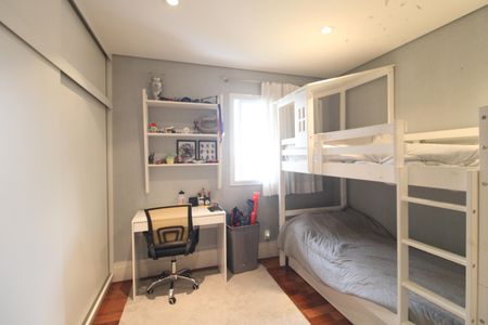 Casa de condomínio à venda com 270m², 3 quartos e 4 vagasSuíte 3