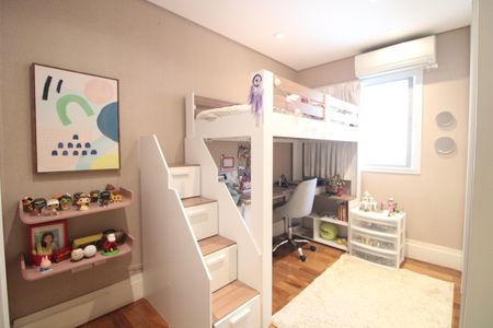 Casa de condomínio à venda com 270m², 3 quartos e 4 vagasSuíte 2