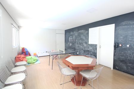 Casa de condomínio à venda com 270m², 3 quartos e 4 vagasBrinquedoteca