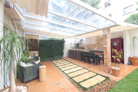 Casa de condomínio à venda com 270m², 3 quartos e 4 vagasEspaço Gourmet