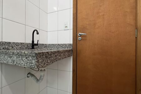 Apartamento para alugar com 45m², 2 quartos e 1 vagaBanheiro Social