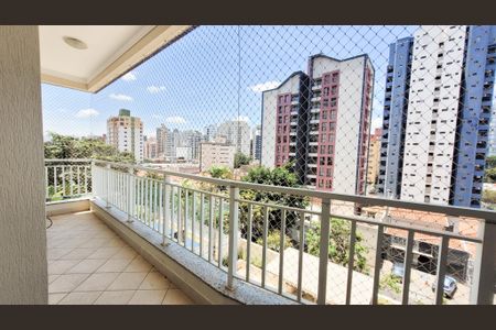 Apartamento à venda com 105m², 3 quartos e 2 vagas Apartamento à venda com 105m², 3 quartos e 2 vagasVaranda