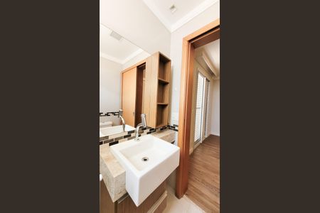 Apartamento à venda com 105m², 3 quartos e 2 vagas Apartamento à venda com 105m², 3 quartos e 2 vagasBanheiro da Suíte