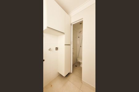 Apartamento à venda com 105m², 3 quartos e 2 vagas Apartamento à venda com 105m², 3 quartos e 2 vagasLavanderia