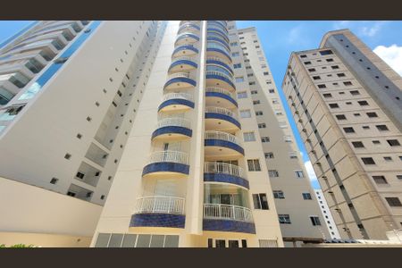 Apartamento à venda com 105m², 3 quartos e 2 vagas Apartamento à venda com 105m², 3 quartos e 2 vagasFachada